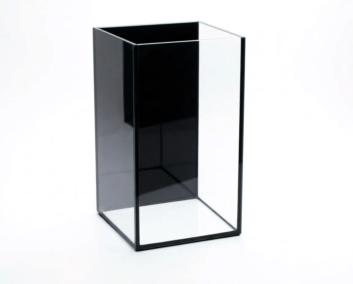 NatureHolic Black Wall Nano Aquarium 5L schwarzes Glas